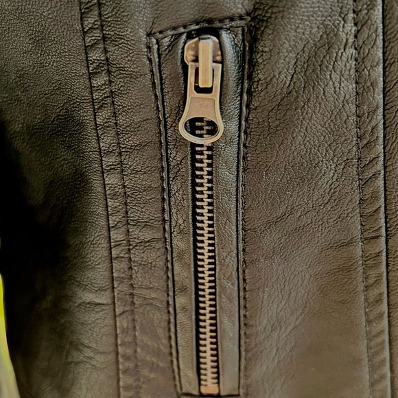 American Flag Skull on a Ladies Vegan Leather Motorcycle Jacket - Picture 7 of 8